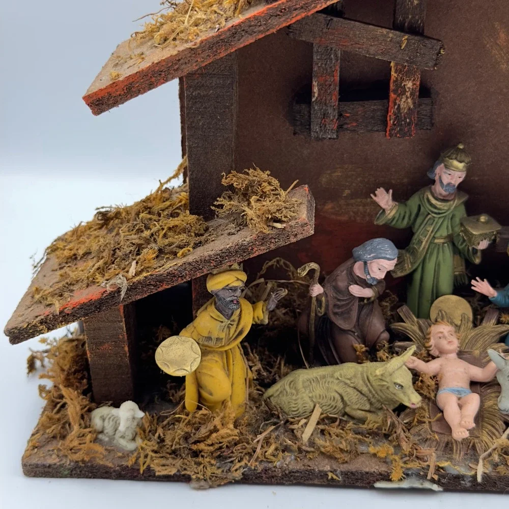 Vintage Italy Nativity Scene Wooden Stable‎ Moss Hand Painted crèche music box